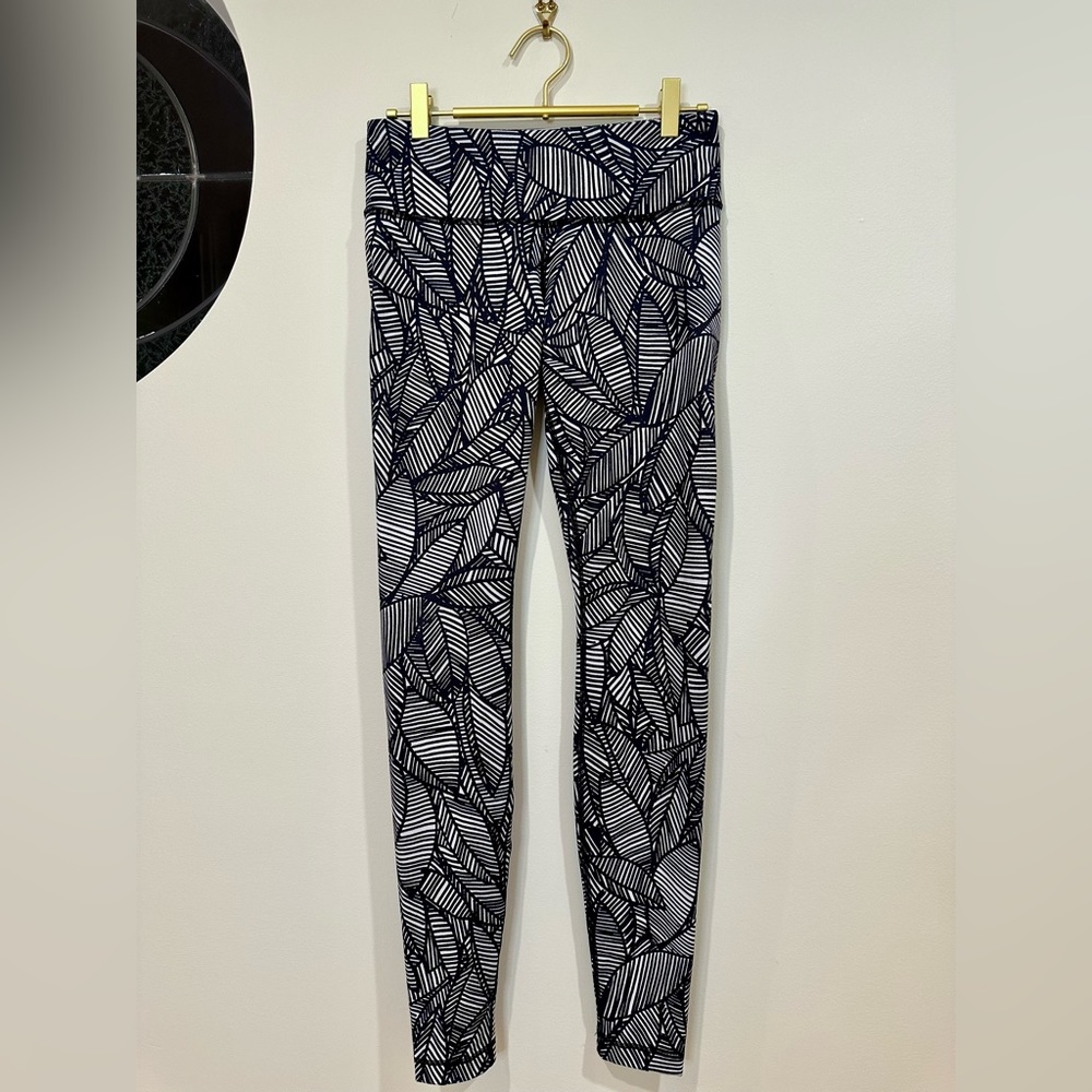 Lululemon Wunder Under Pant Full-On Luon Banana Leaf White/Black - Size 6 - Picture 4 of 7